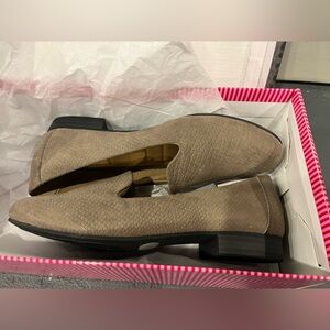 Me Too Sutton SC Desert Taupe Women’s Shoes Size 6M Comfort Flats